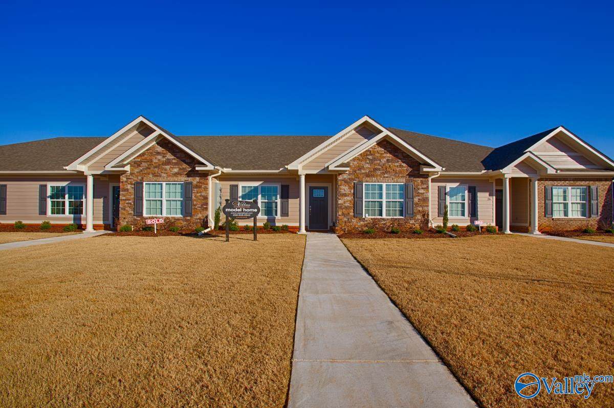 13 Moore Farm Circle - Photo 1