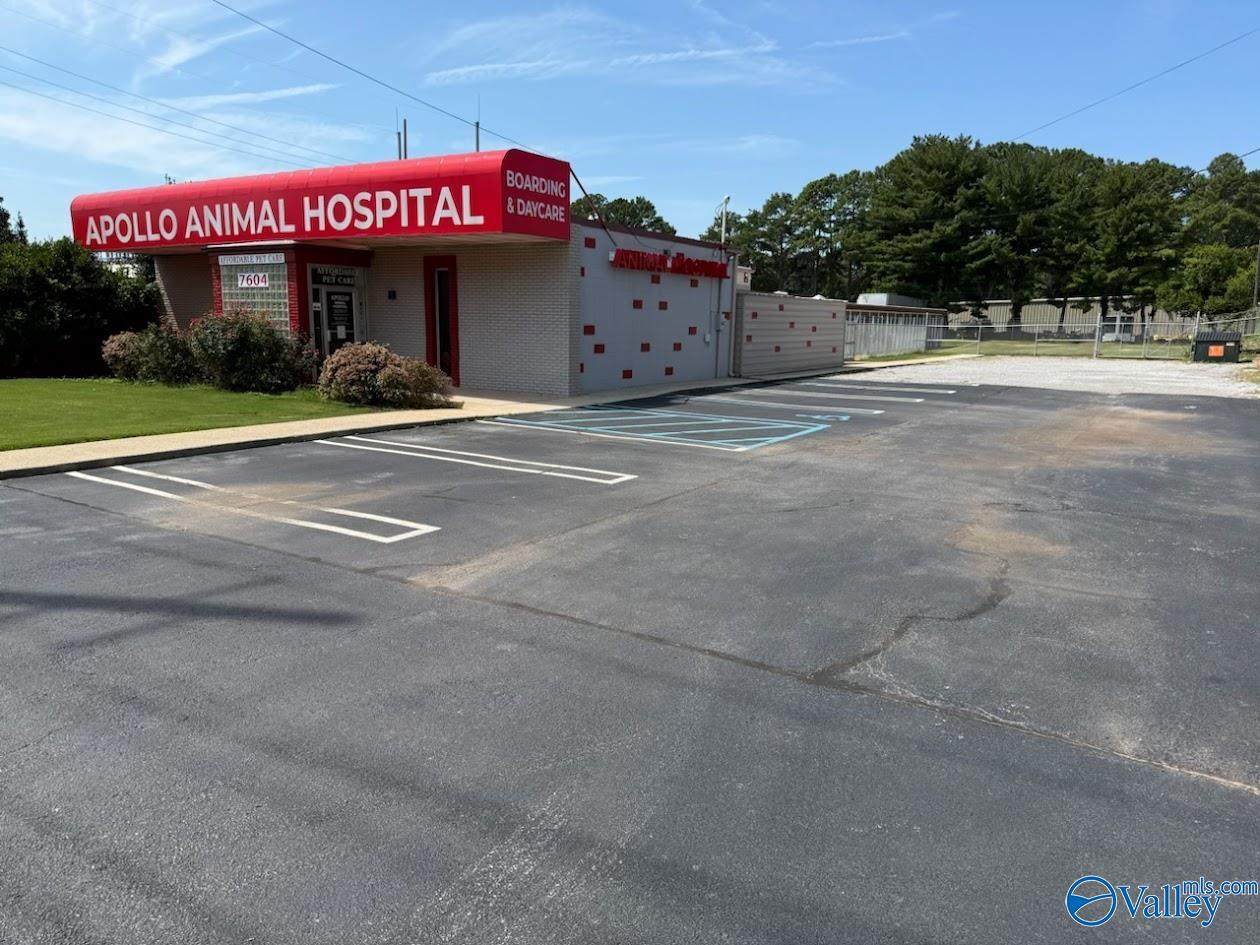 7604 Memorial Parkway South - Photo 1