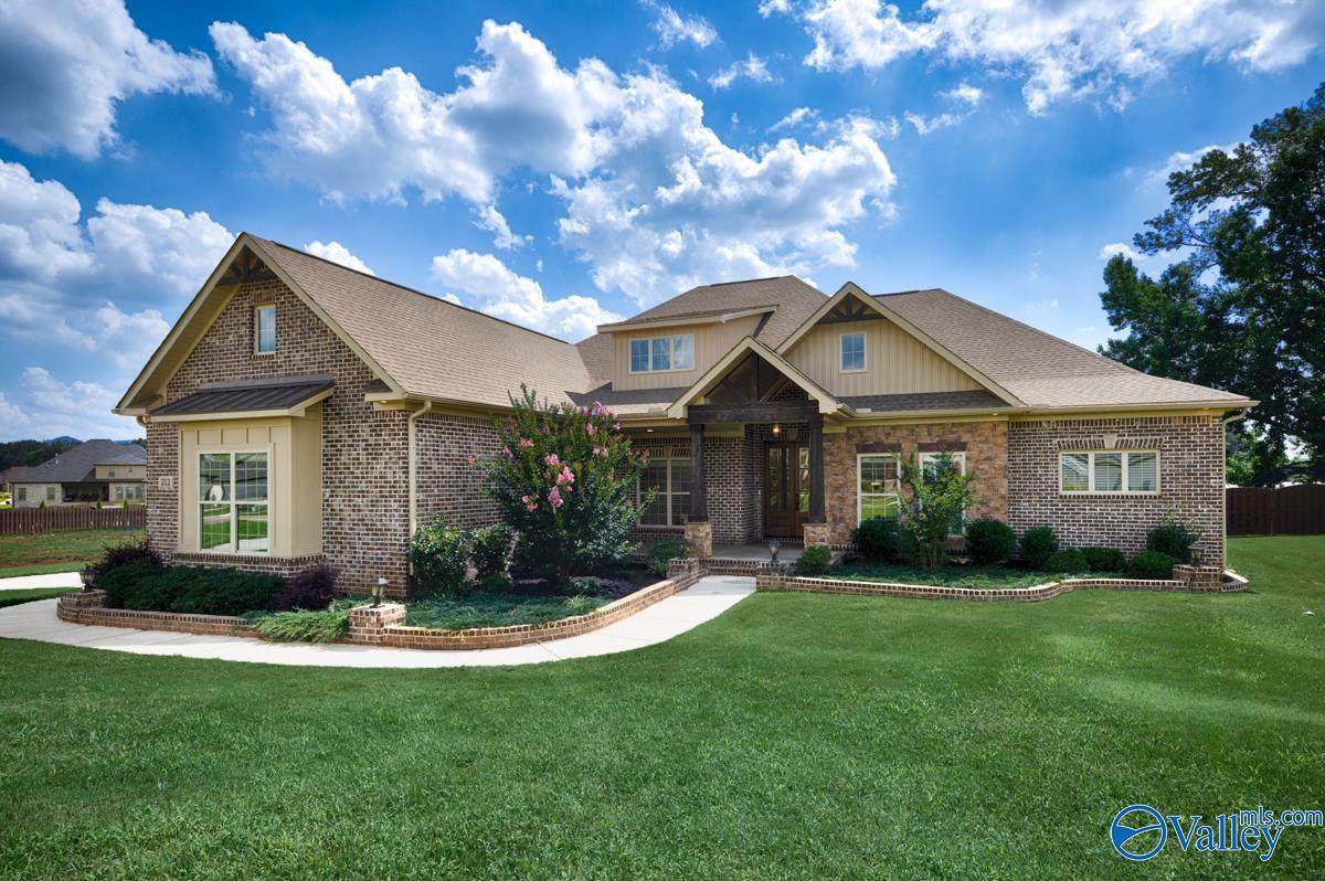 212 Idle Creek Drive - Photo 1