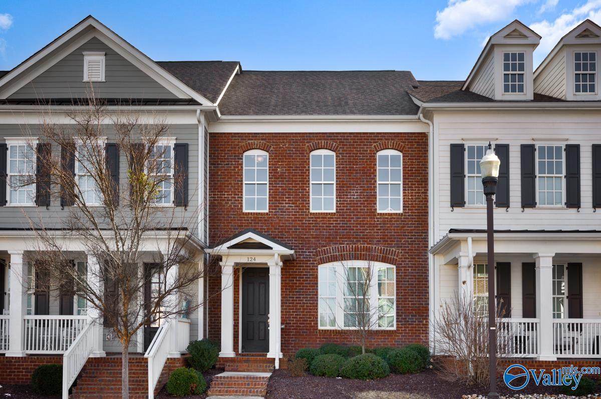 124 Bourbon Alley - Photo 1