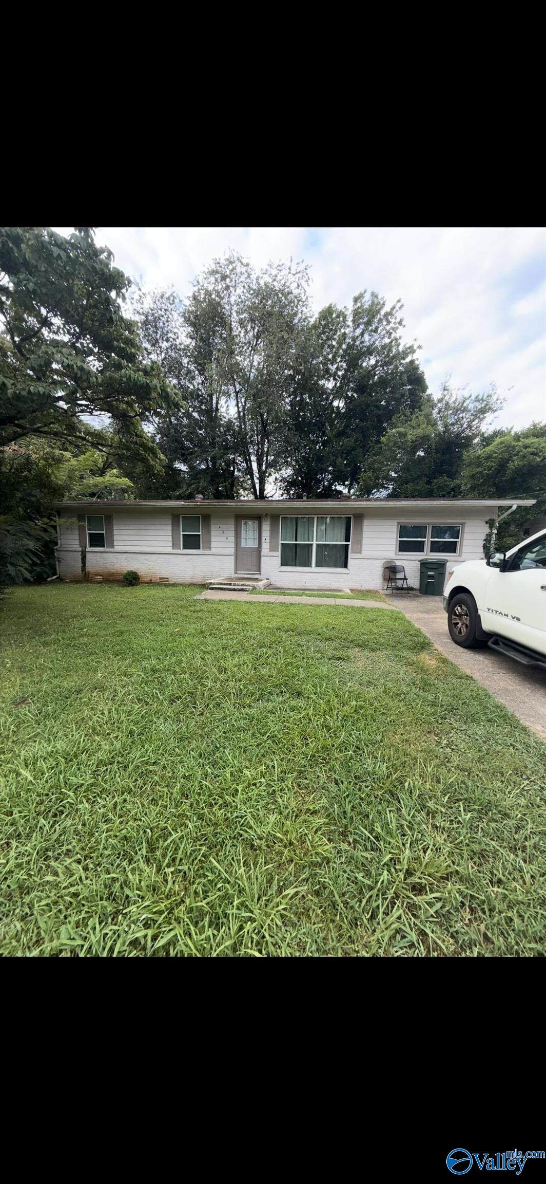 625 Laurel Drive - Photo 1