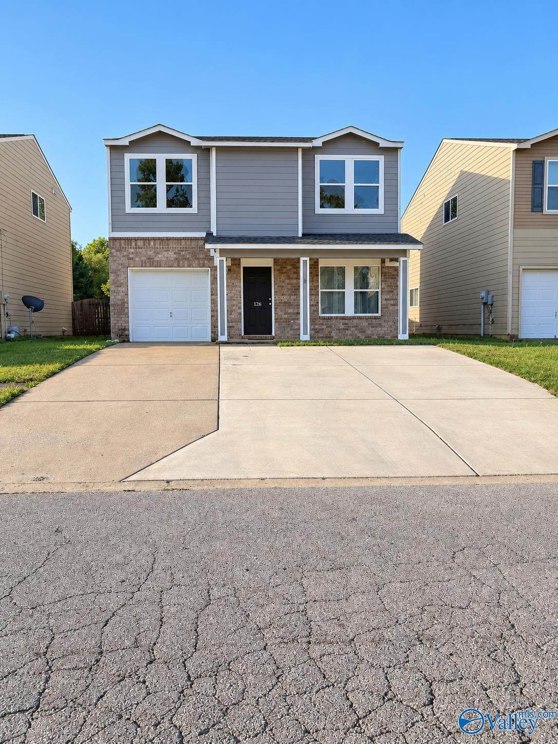 https://bt-photos.global.ssl.fastly.net/nalmls/orig_boomver_1_21928587-2.jpg