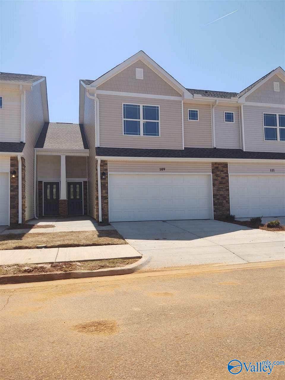 109 Woodsbrook Place - Photo 1