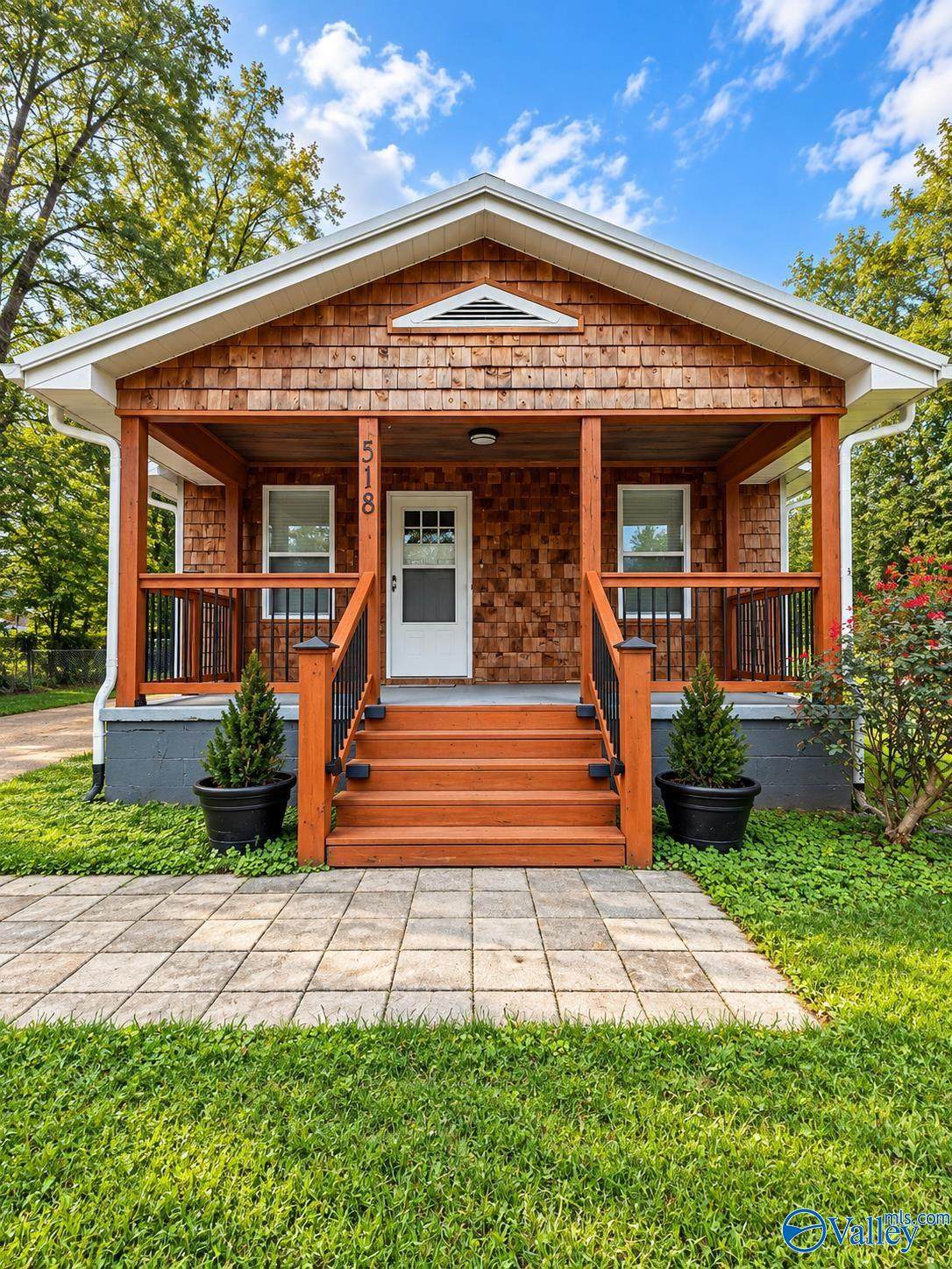 https://bt-photos.global.ssl.fastly.net/nalmls/orig_boomver_1_21930225-2.jpg