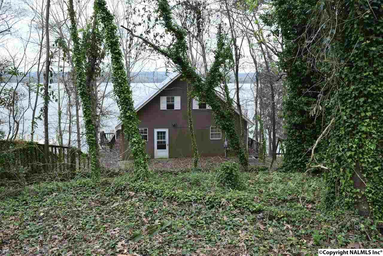 656 Tanglewood Lane - Photo 1