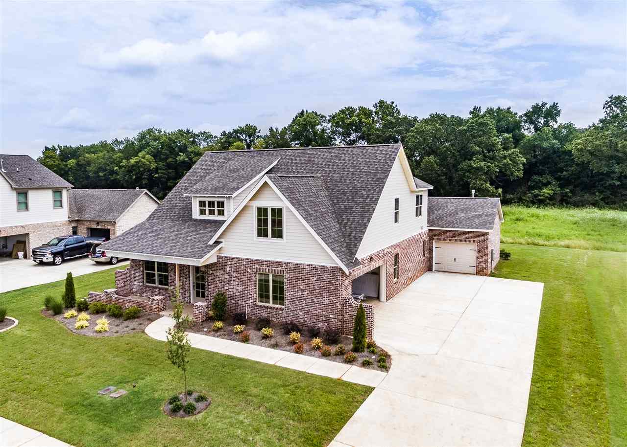111 Starling Drive - Photo 1