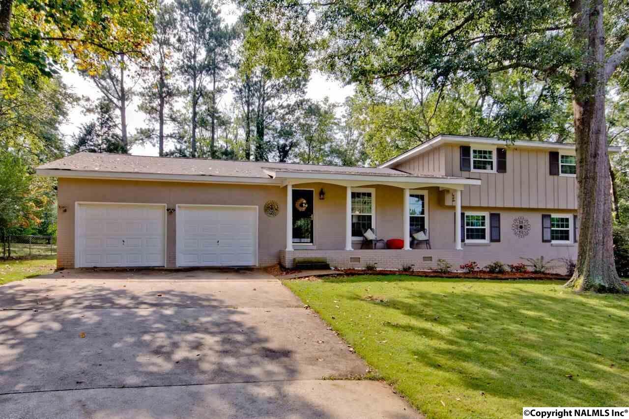 2510 Guenevere Avenue - Photo 1