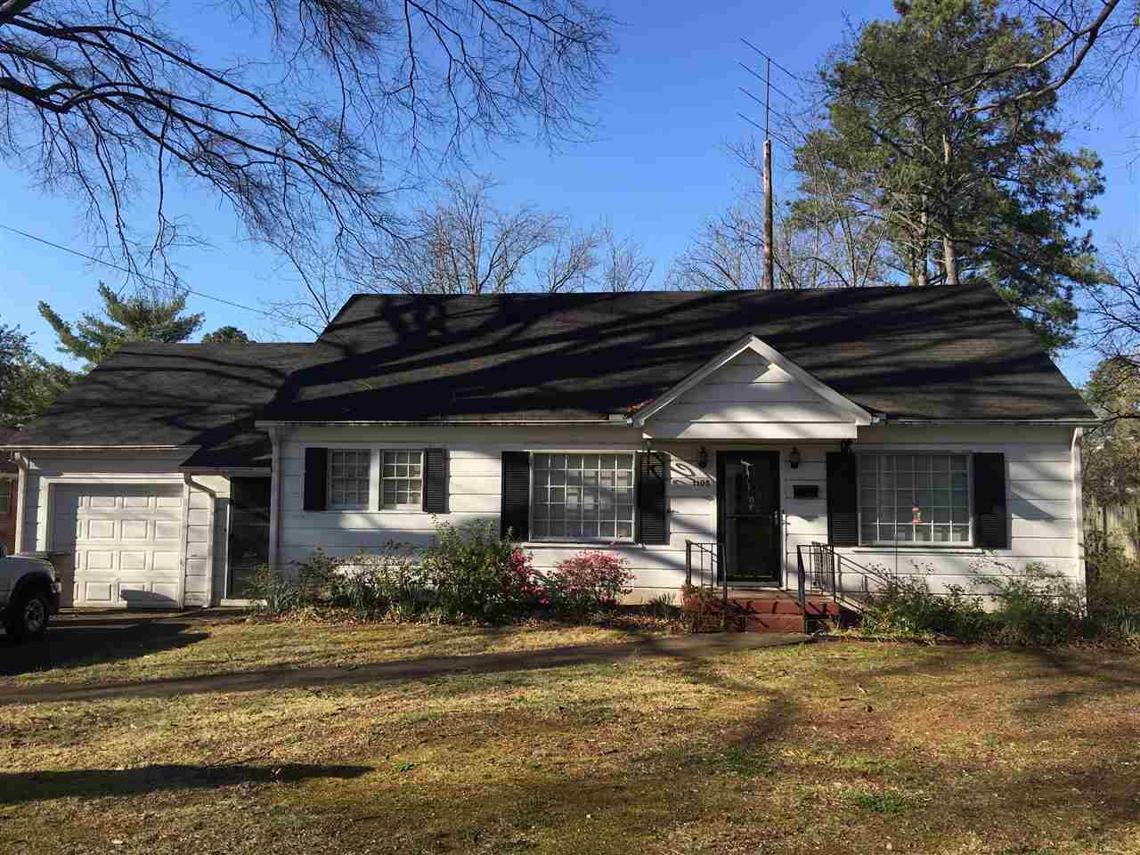 1108 9TH STREET SE - Photo 1