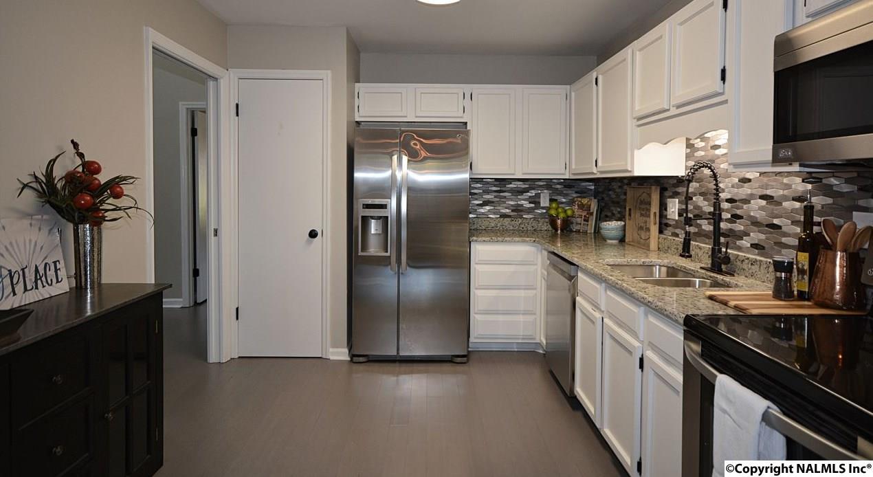 341 Chateau Drive - Photo 1
