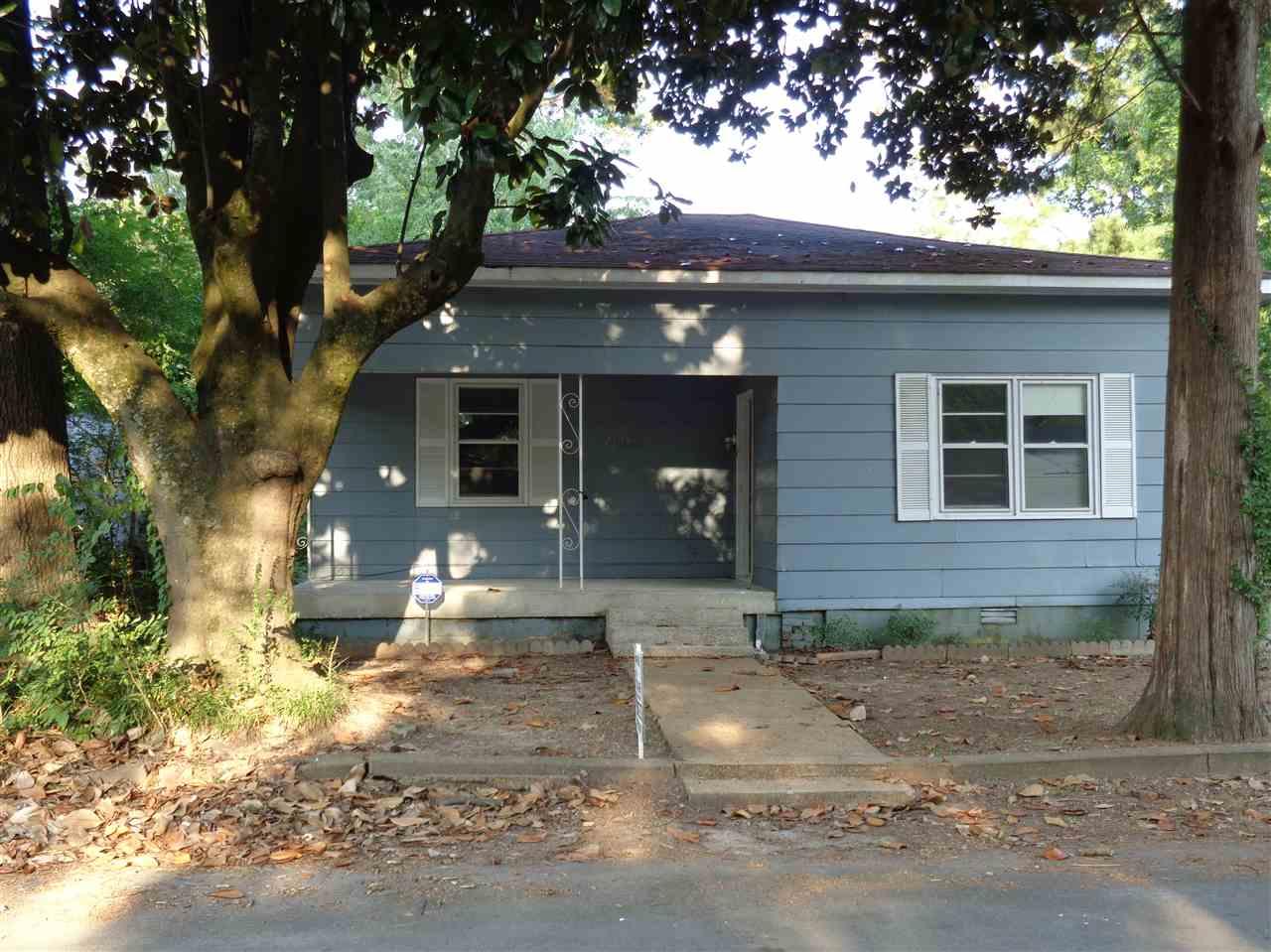 2108 Clara Avenue - Photo 1