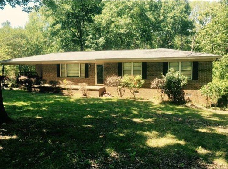 260 Bellevue Circle - Photo 1