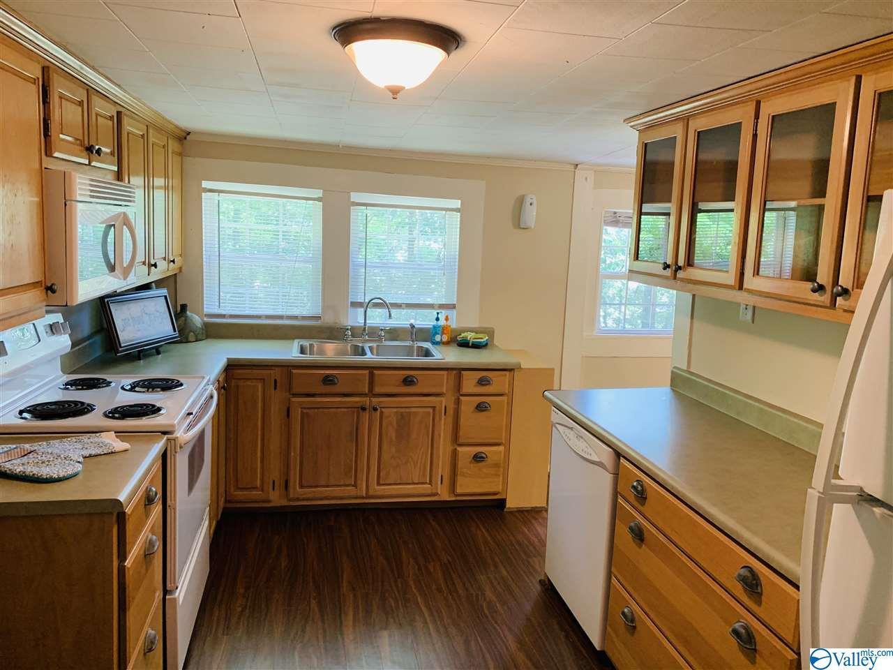 78 Del Lane - Photo 1