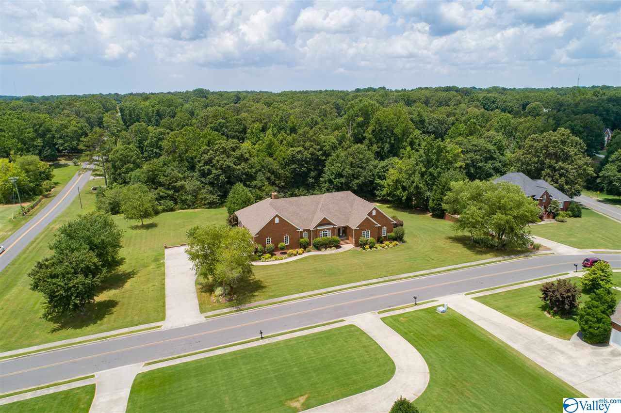 1915 Red Oak Lane - Photo 1