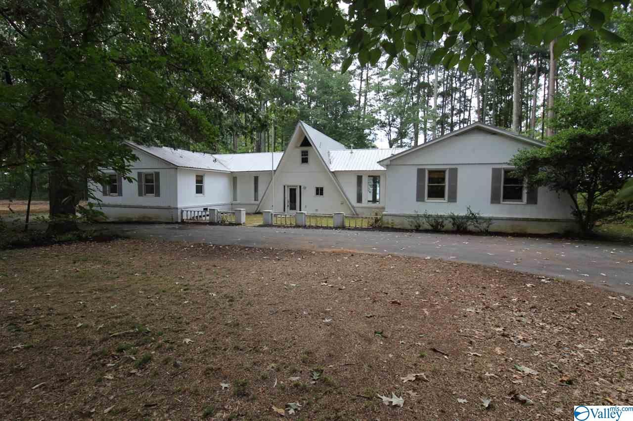 162 Pinewood Circle - Photo 1