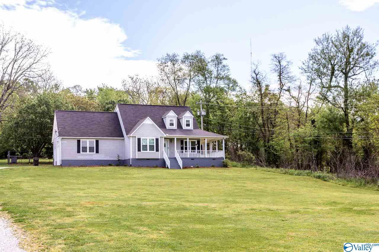 8063 Wall Triana Hwy - Photo 1
