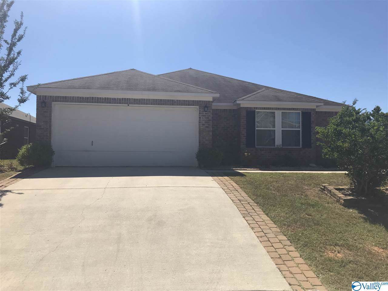 215 Ivyleaf Drive - Photo 1