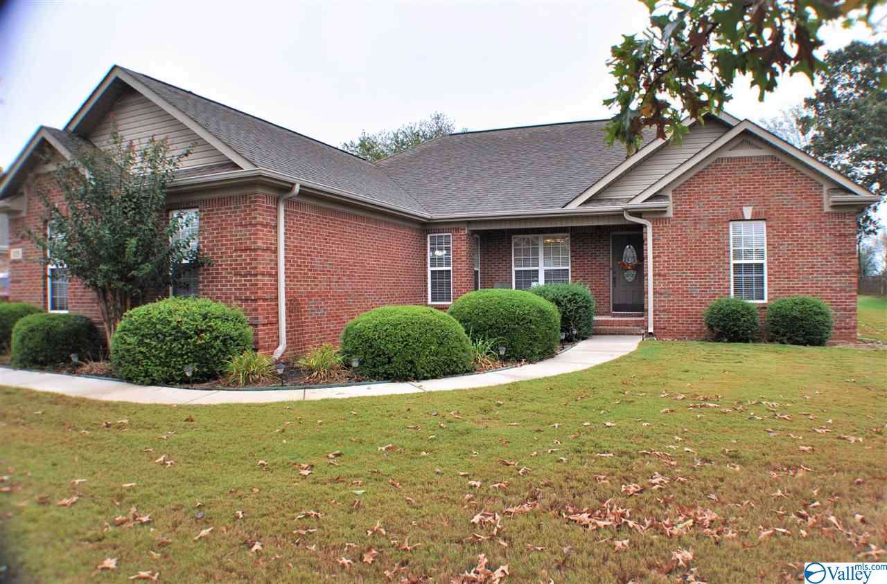 115 Castlehill Drive - Photo 1