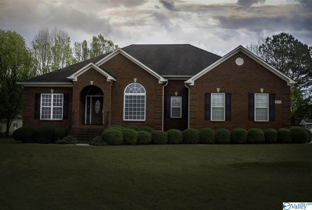 2070 Red Oak Lane - Photo 1