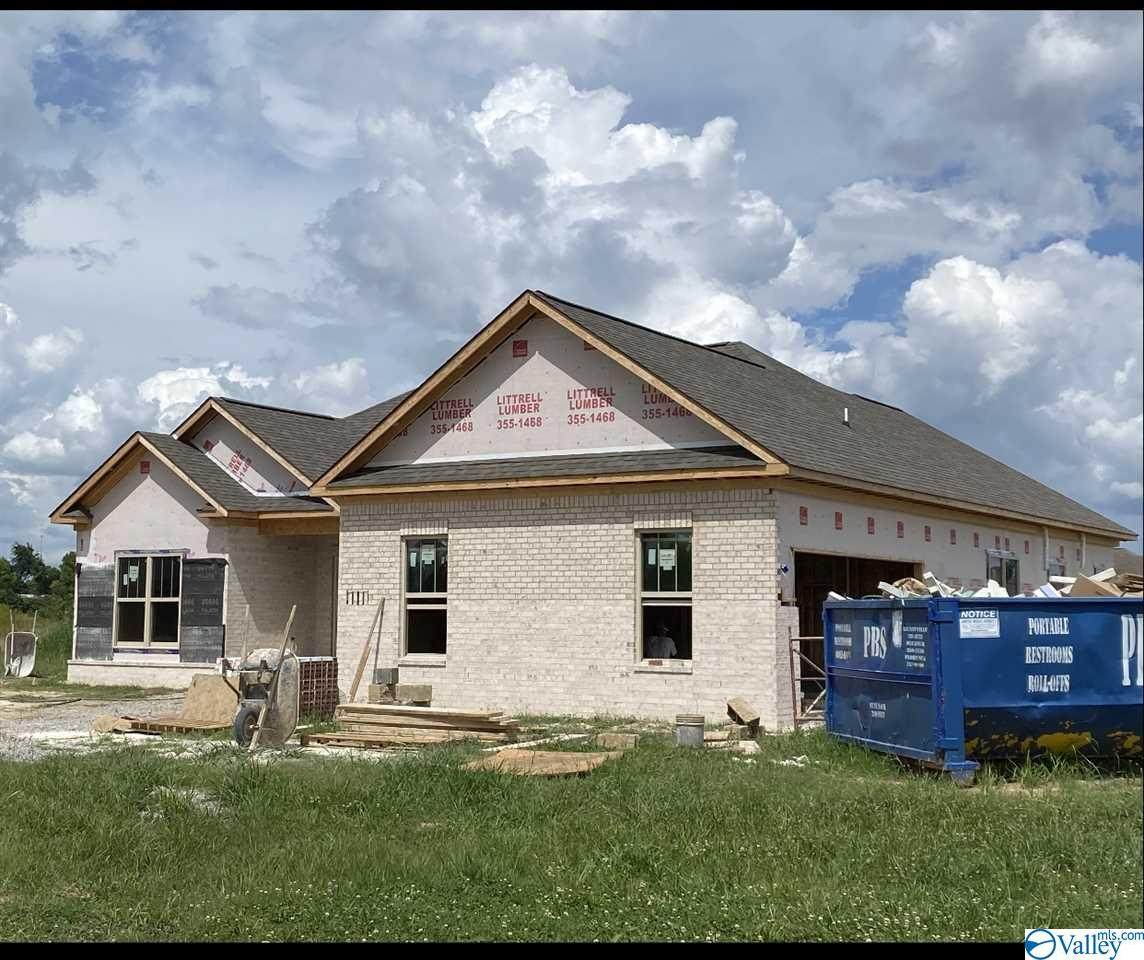 1006 Newbury Cove - Photo 1