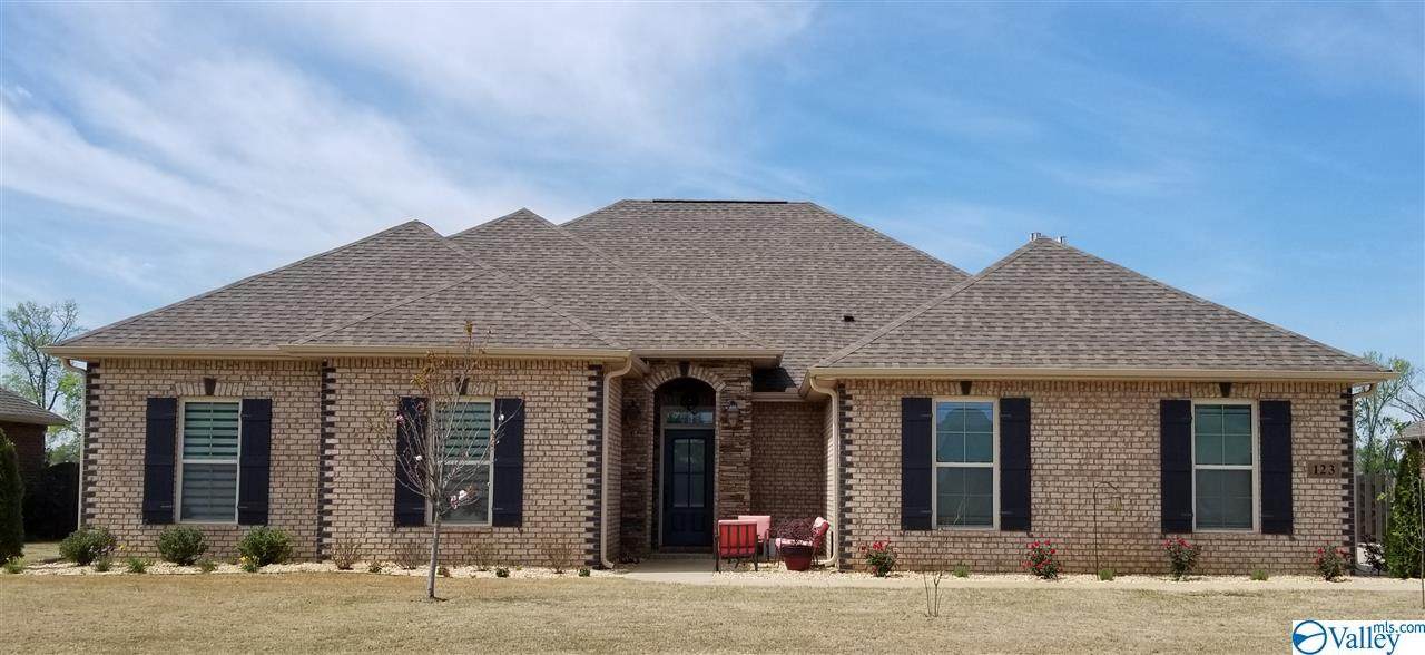 123 Bowdock Drive - Photo 1