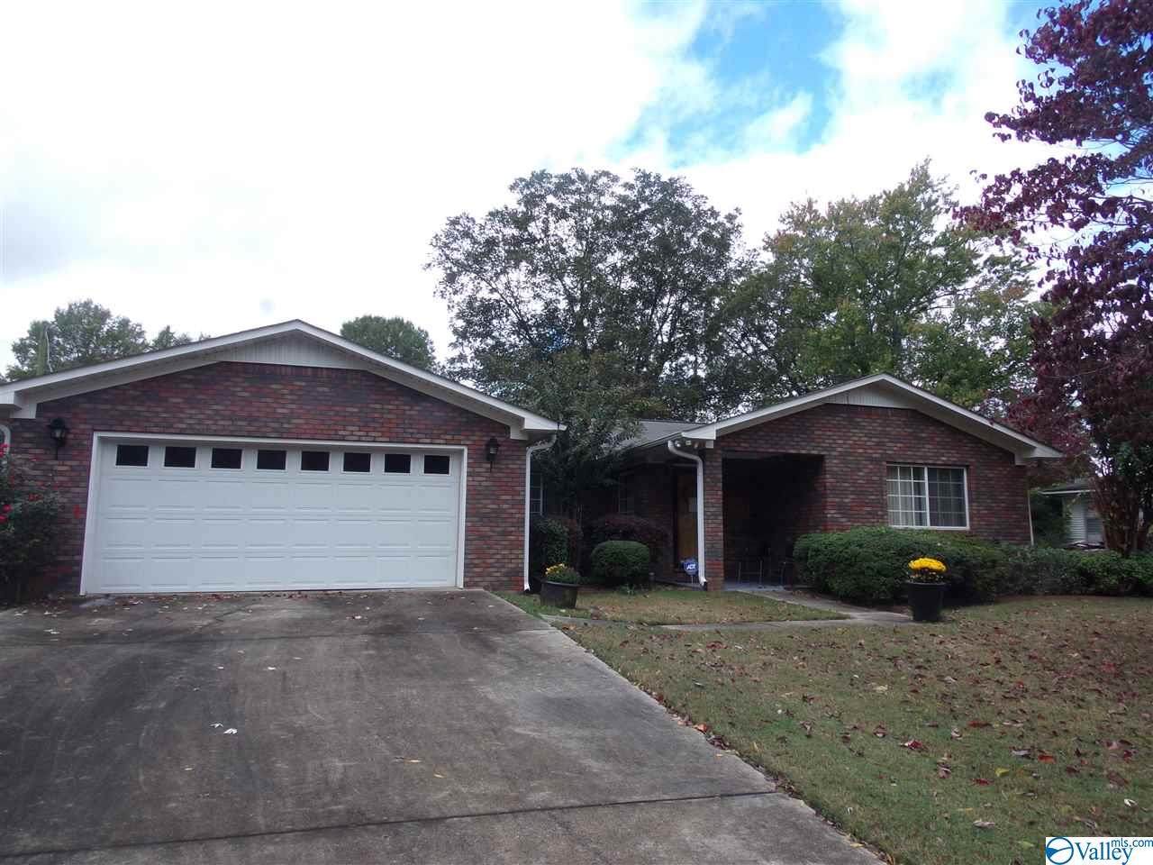 728 Cloverdale Court - Photo 1