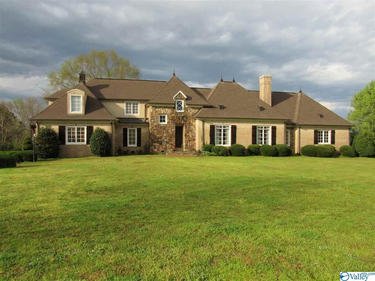 511 Mount Oak Drive - Photo 1