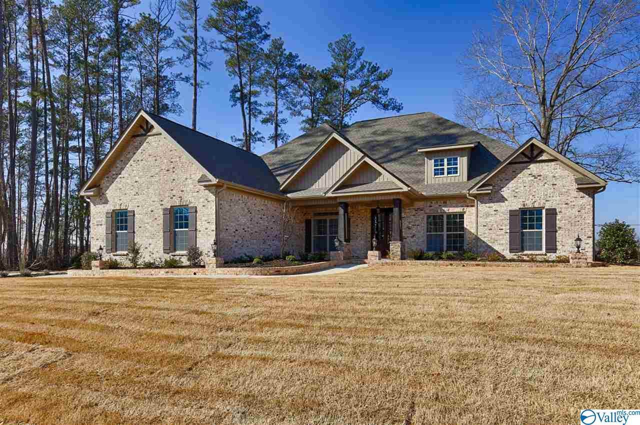 52 Ridge Bluff Circle - Photo 1