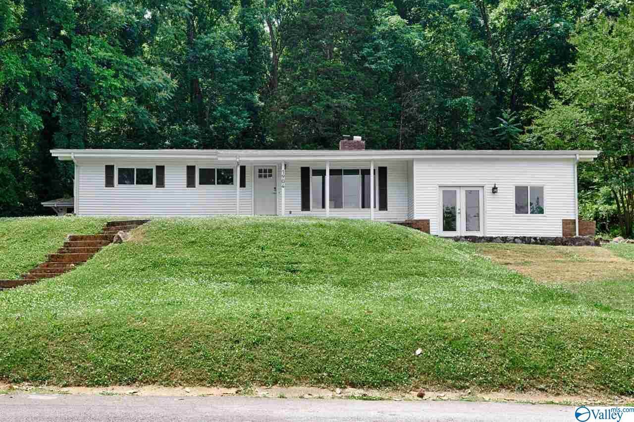 1904 Willis Road - Photo 1