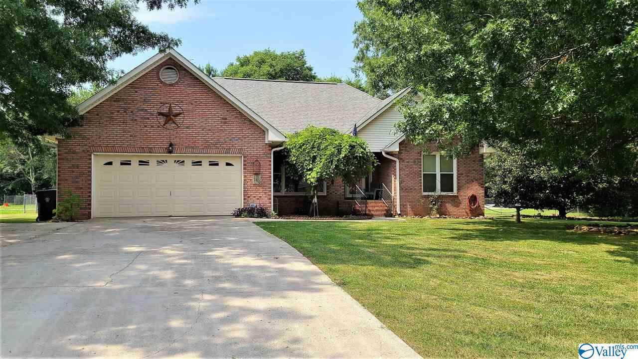 160 Hazelwood Drive - Photo 1