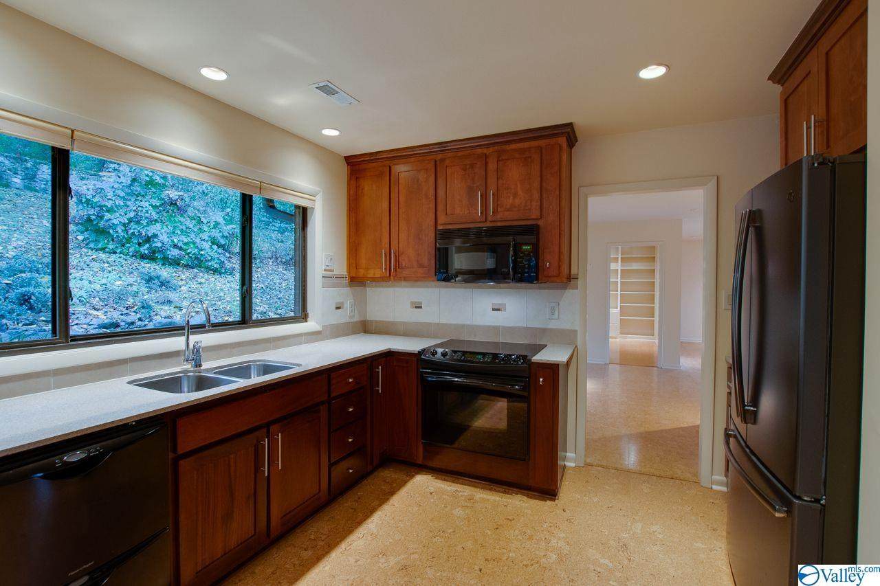 1710 Montdale Road - Photo 1
