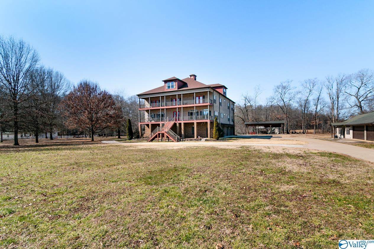 135 Bluewater Landing Road - Photo 1