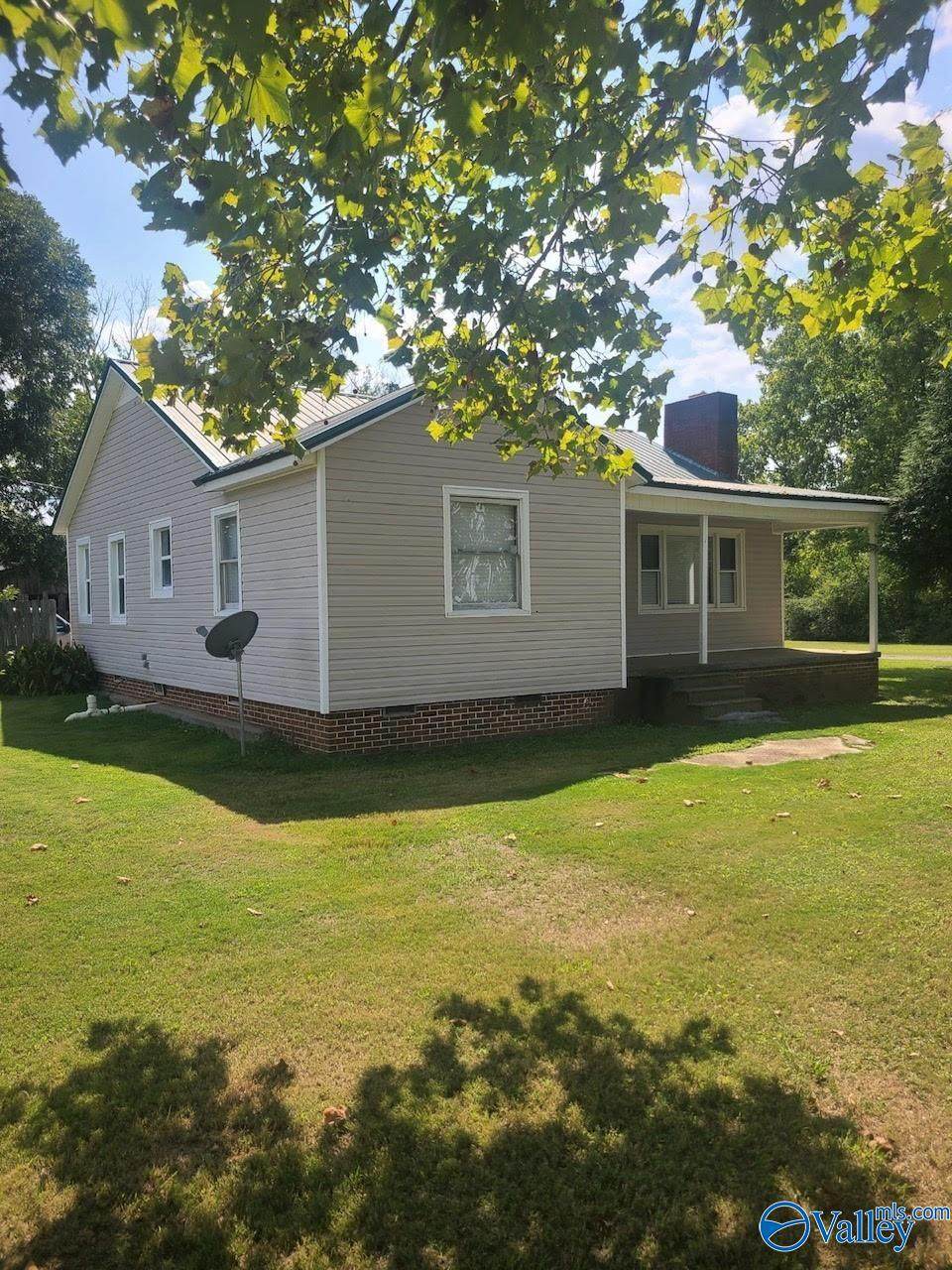 320 C C Ivey Road - Photo 1