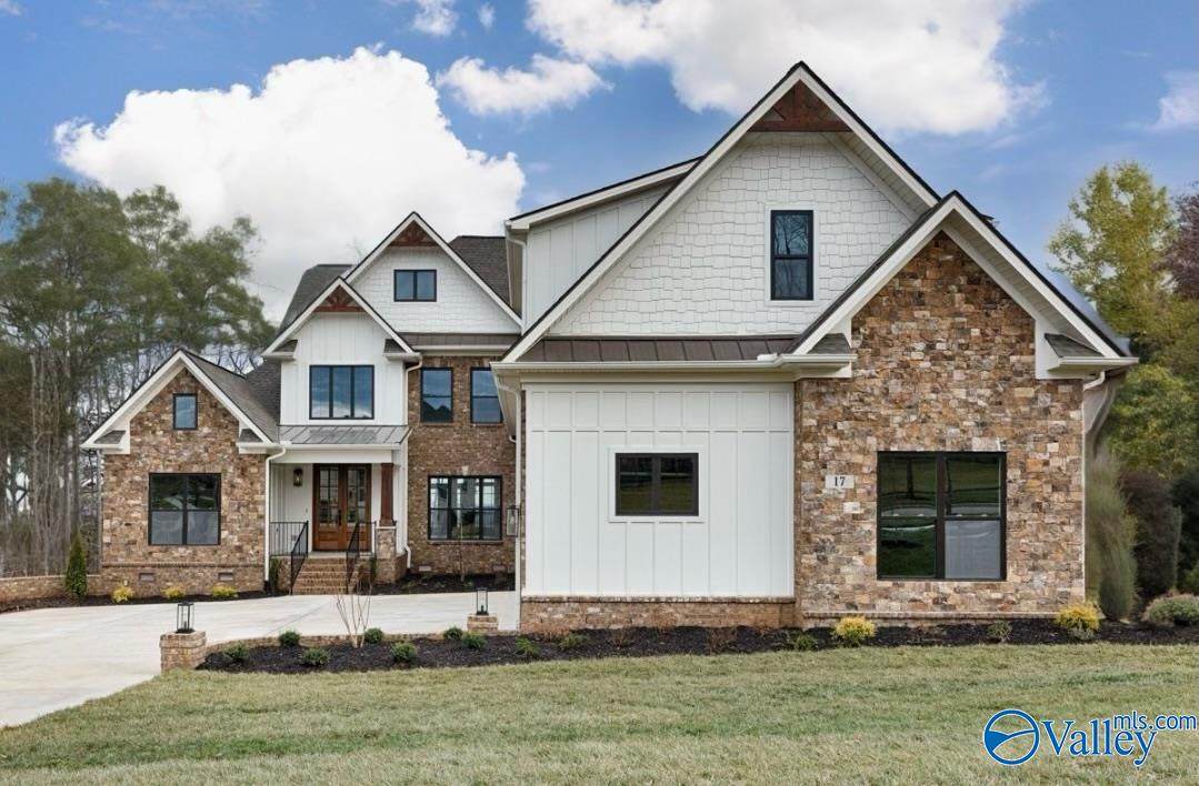 17 Ridge Bluff Circle - Photo 1