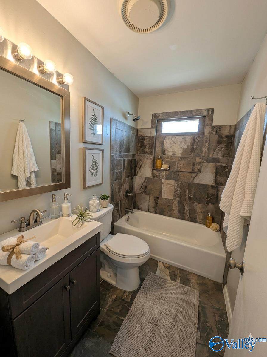 https://bt-photos.global.ssl.fastly.net/nalmls/orig_boomver_2_21887727-2.jpg