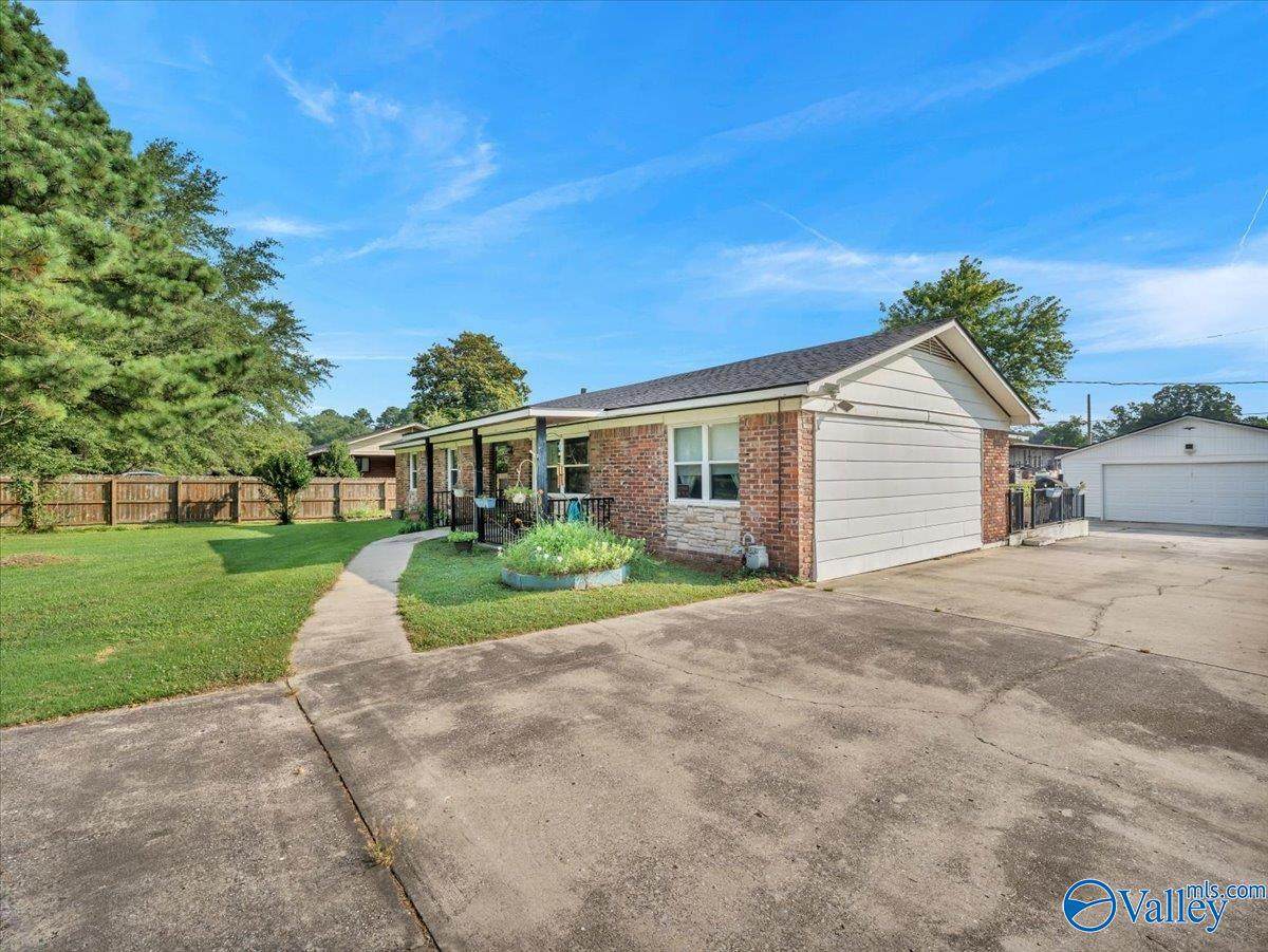 2206 Pinehurst Street - Photo 1