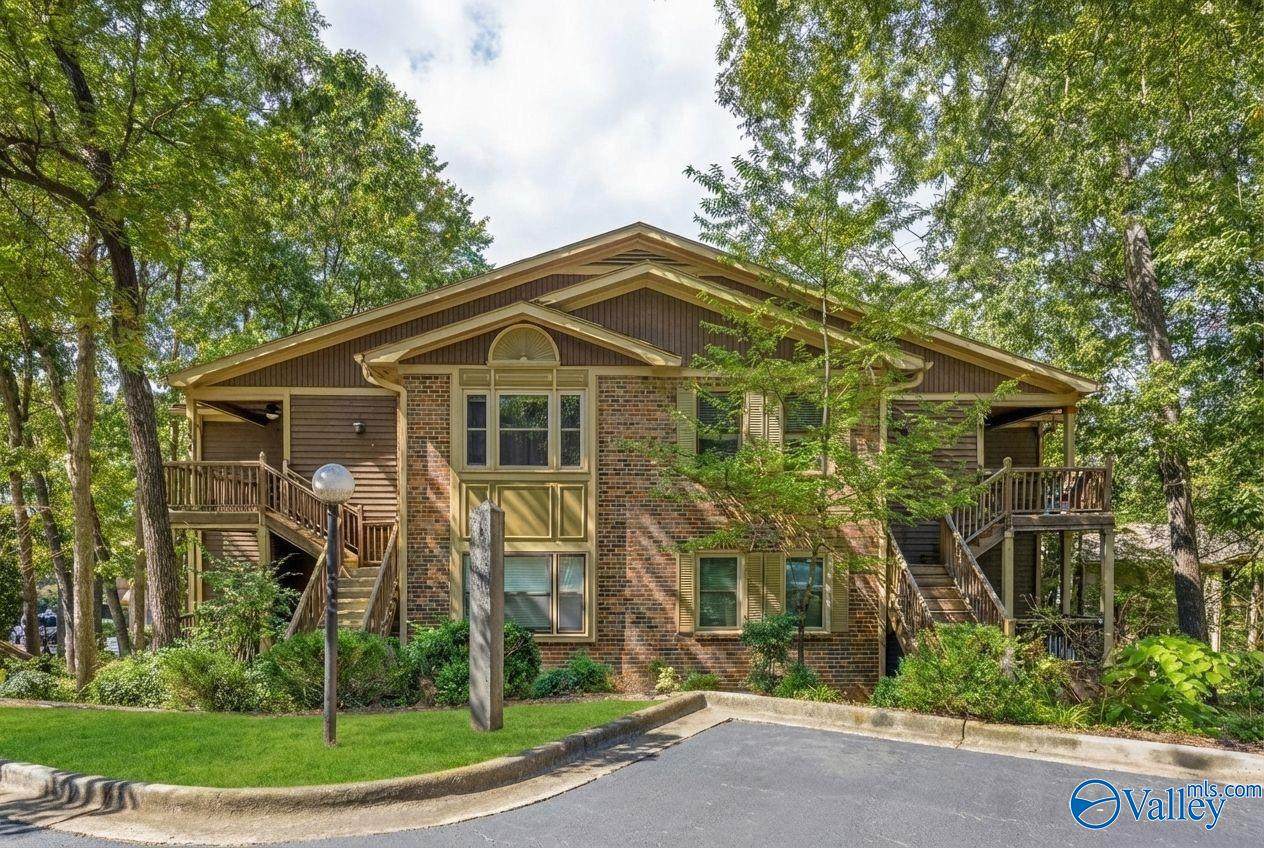 2134 Greenwood Place - Photo 1