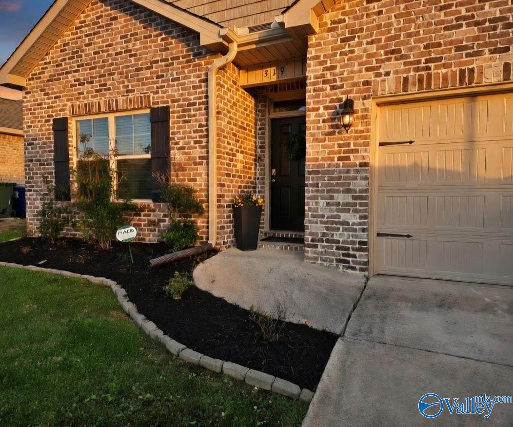 https://bt-photos.global.ssl.fastly.net/nalmls/orig_boomver_2_21909756-3.jpg