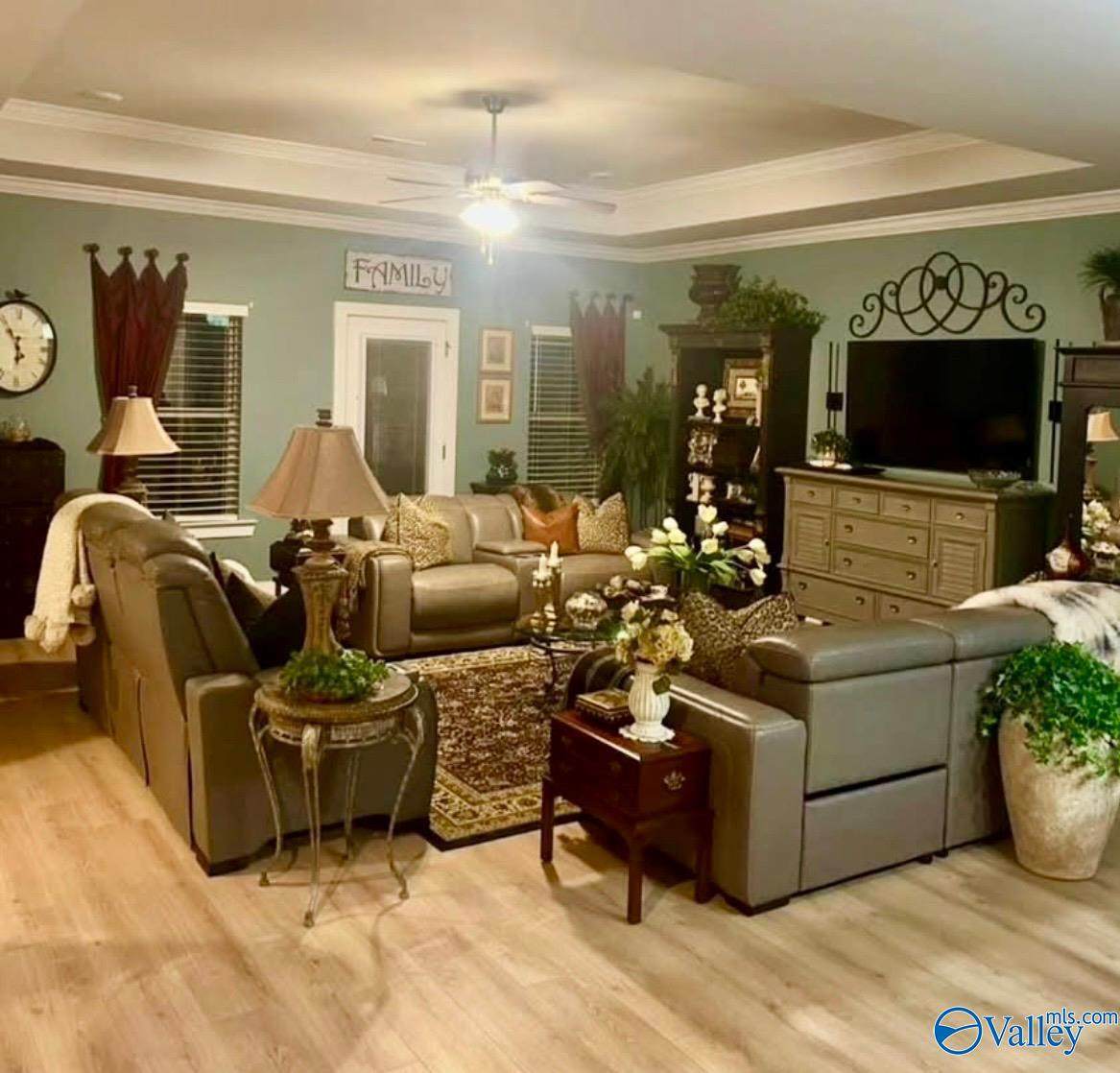 https://bt-photos.global.ssl.fastly.net/nalmls/1280_boomver_1_21911768-2.jpg