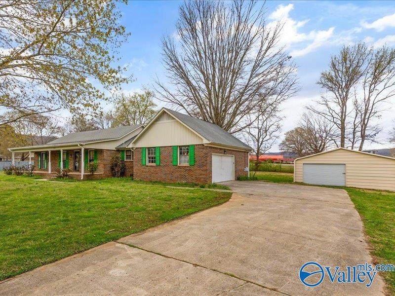 179 Plainview Drive - Photo 1