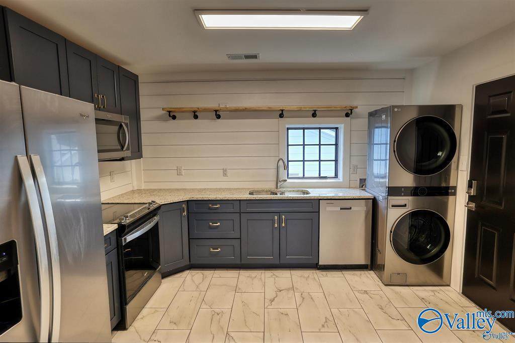 1122 Wellman Avenue - Photo 1