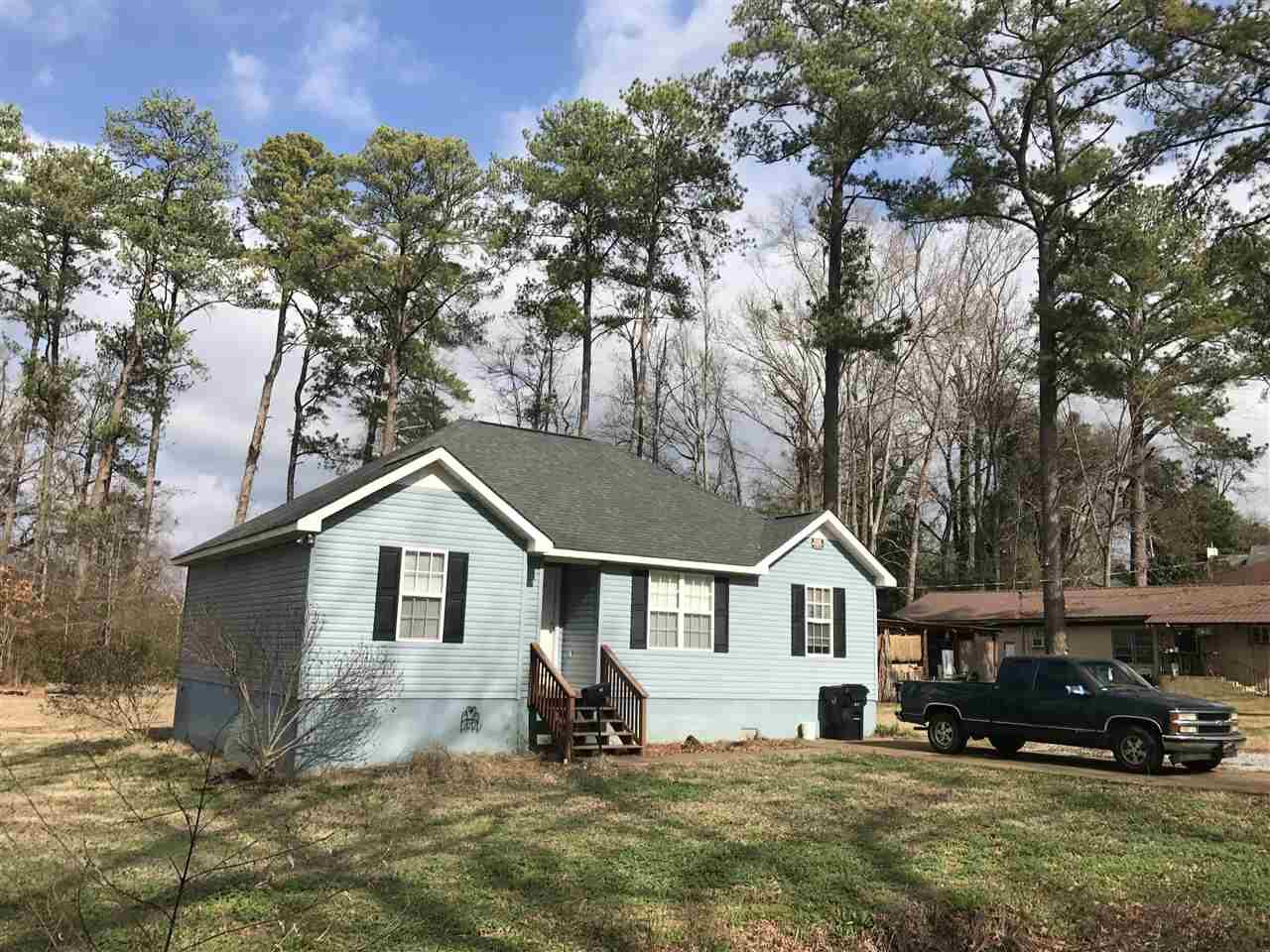 405 7TH STREET - Photo 1