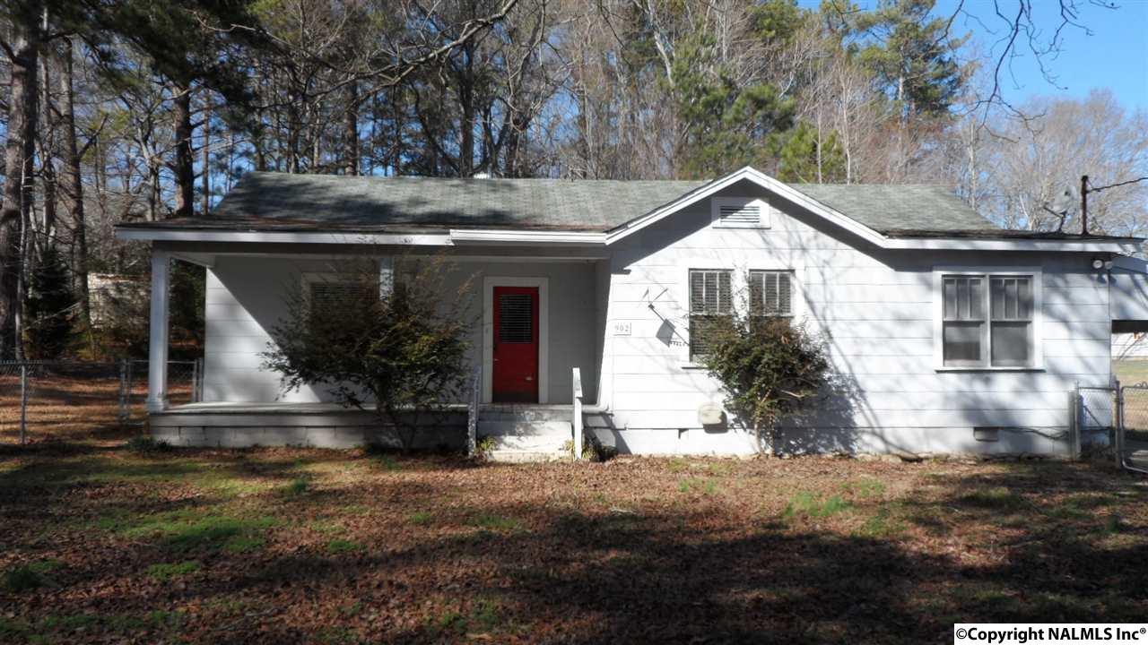 902 Riverview Drive - Photo 1