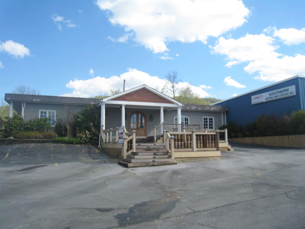 208 20TH STREET - Photo 1
