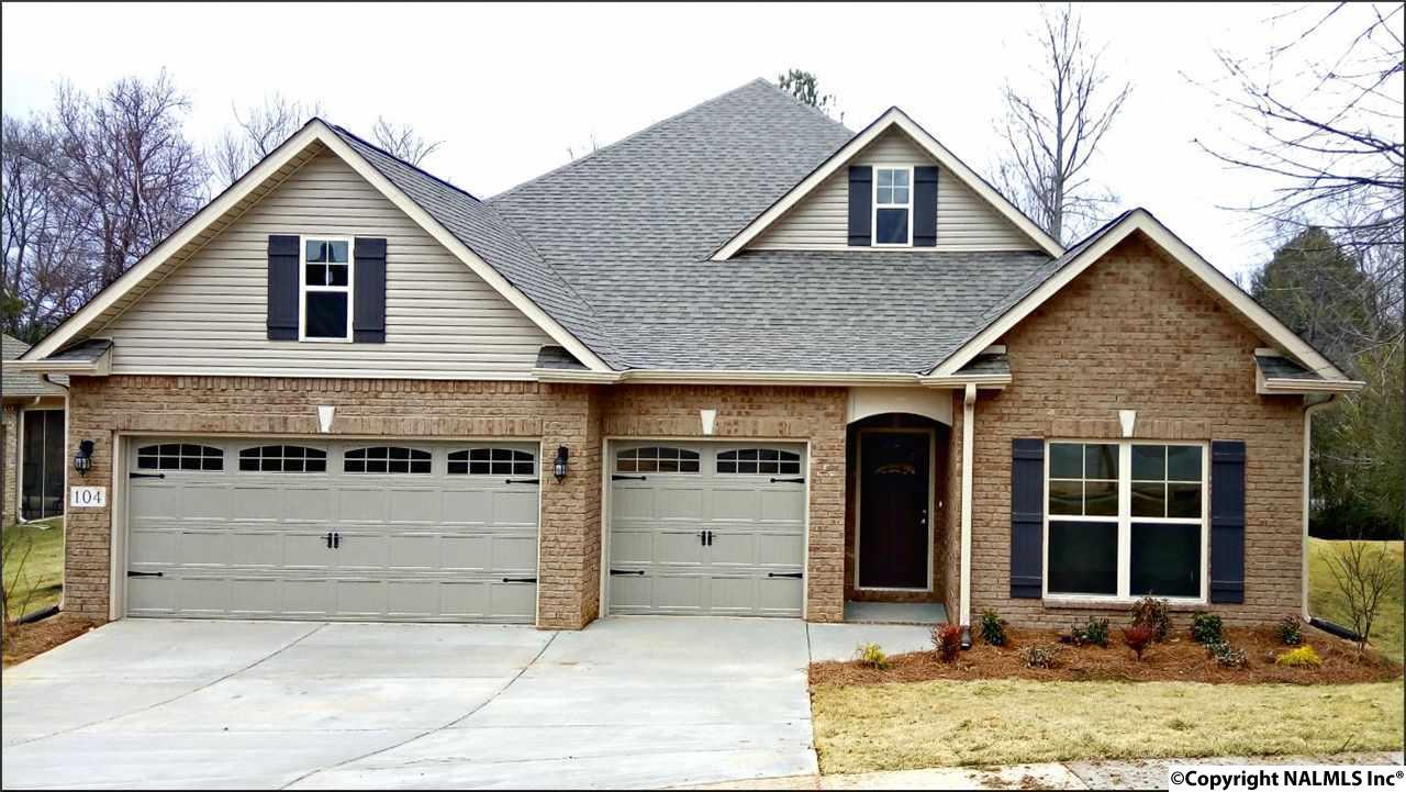 104 Blackwood Drive - Photo 1