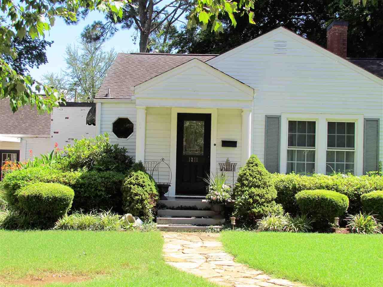 1211 Jackson Street - Photo 1