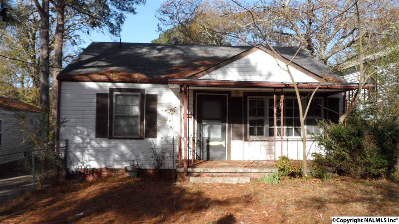1424 Goss Avenue - Photo 1