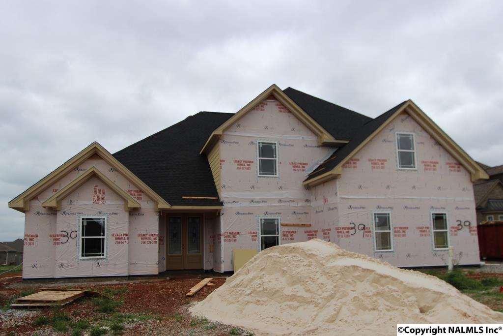39 Beacon Circle - Photo 1