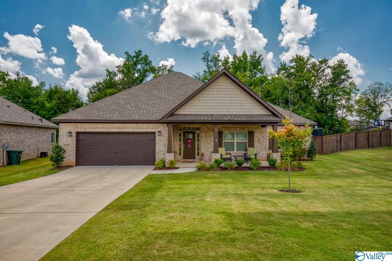 102 Hollybrook Drive - Photo 1