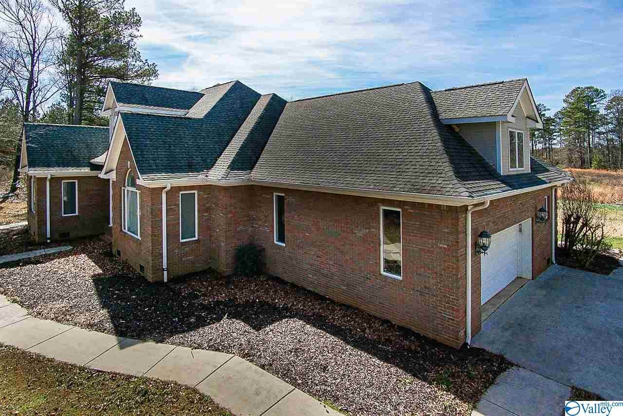 3925 South Chapel Hill Road - Photo 1