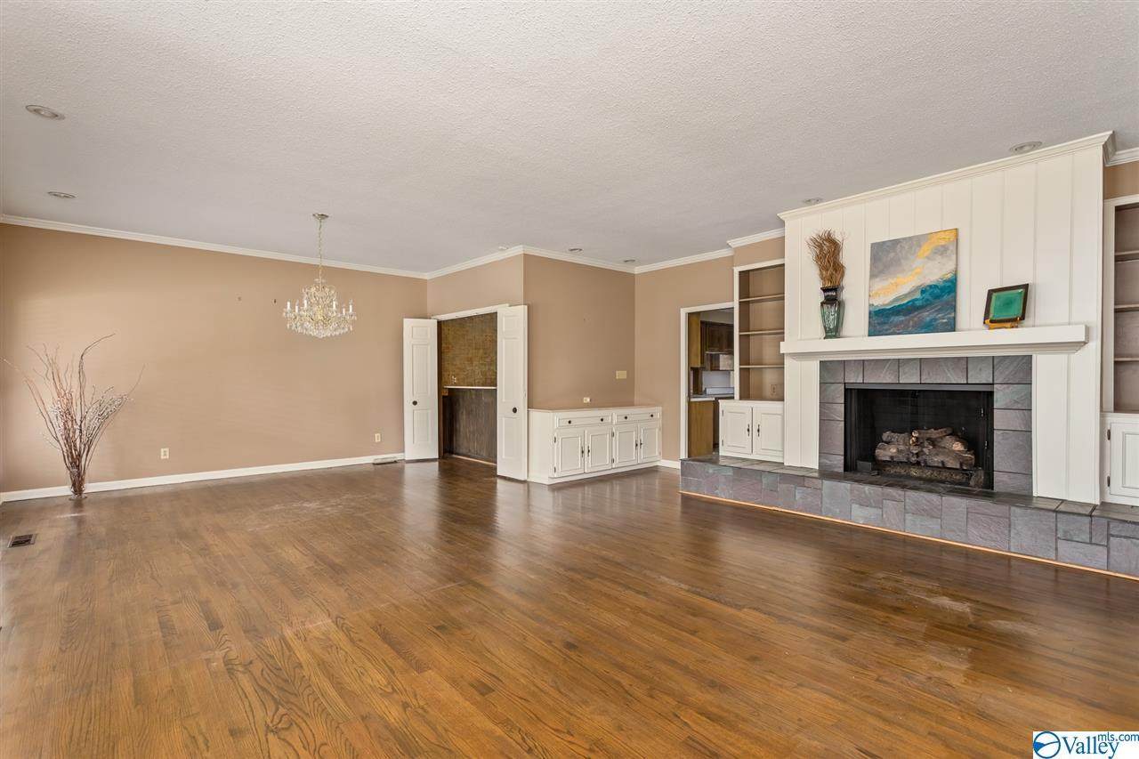 810 Tannahill Drive - Photo 1